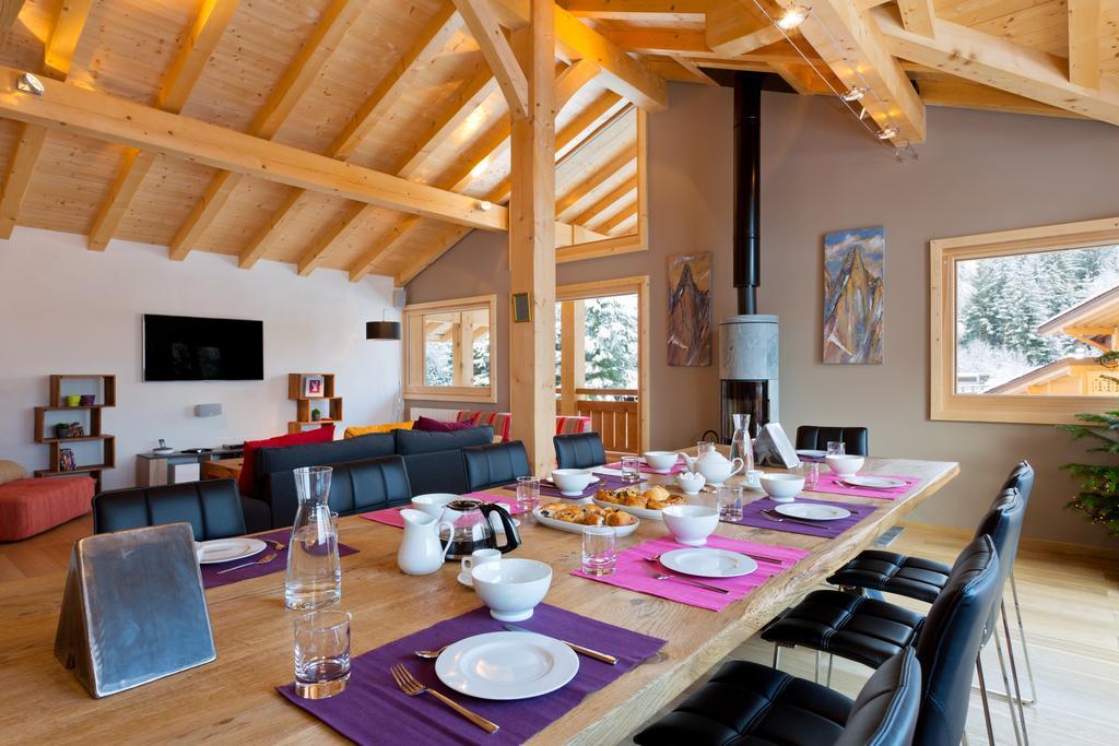 Chalet Isabelle Mountain Lodge 5 Star 5 Bedroom En Suite Sauna Jacuzzi Chamonix Pokoj fotografie